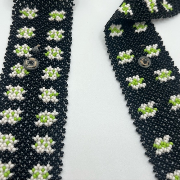 All beaded Black, white and green vintage micro hand beaded belt. - Picture 11 of 13